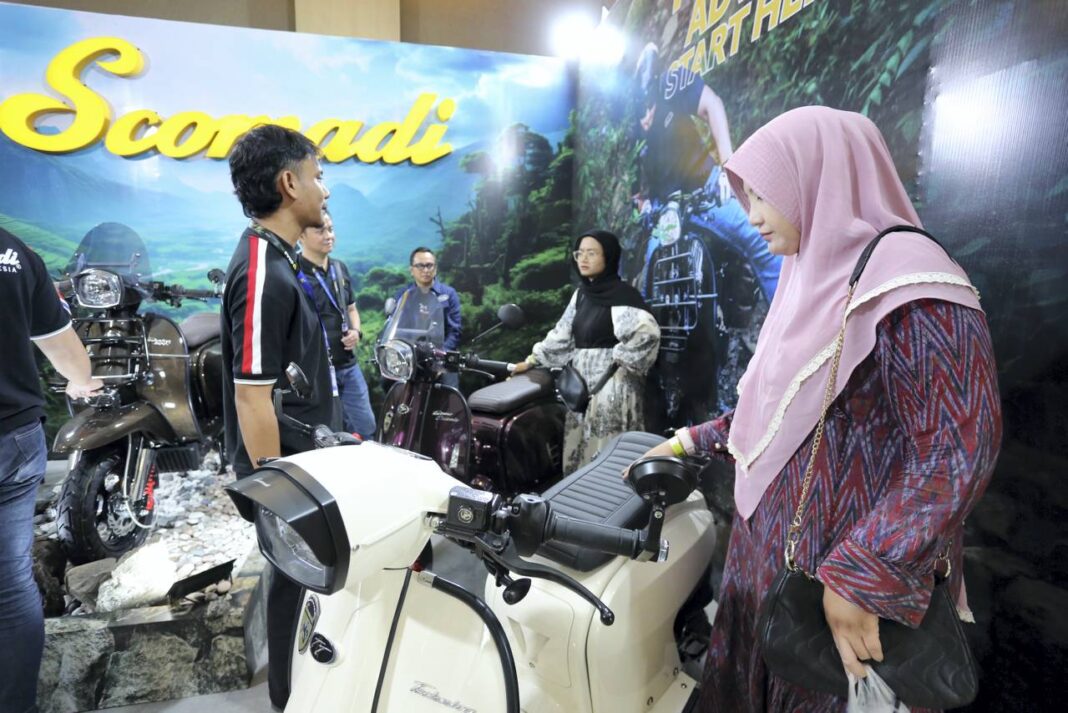 Pembukaan pameran otomotif Gaikindo Indonesia International Auto Show (GIIAS) 2025 di Sudirman Grand Ballroom, Bandung, Rabu (1/10).