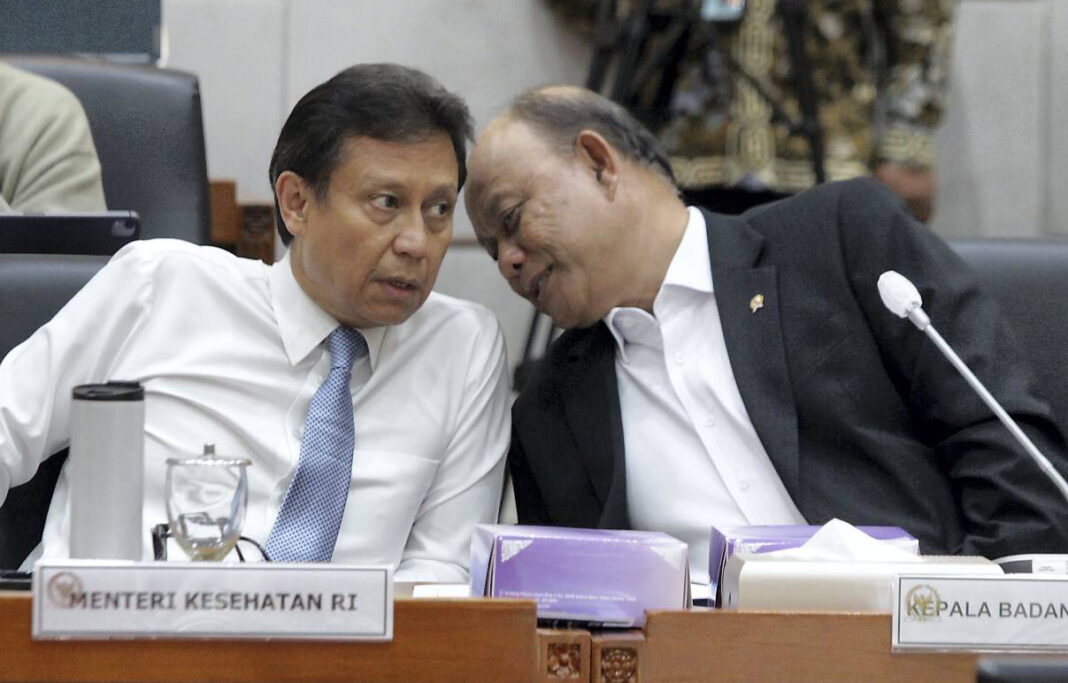 Kepala Badan Gizi Nasional (BGN) Dadan Hindayana mengikuti rapat kerja (Raker) dengan Komisi IX DPR, di Gedung Nusantara I, Kompleks Parlemen, Senayan, Jakarta, Rabu (10/1).