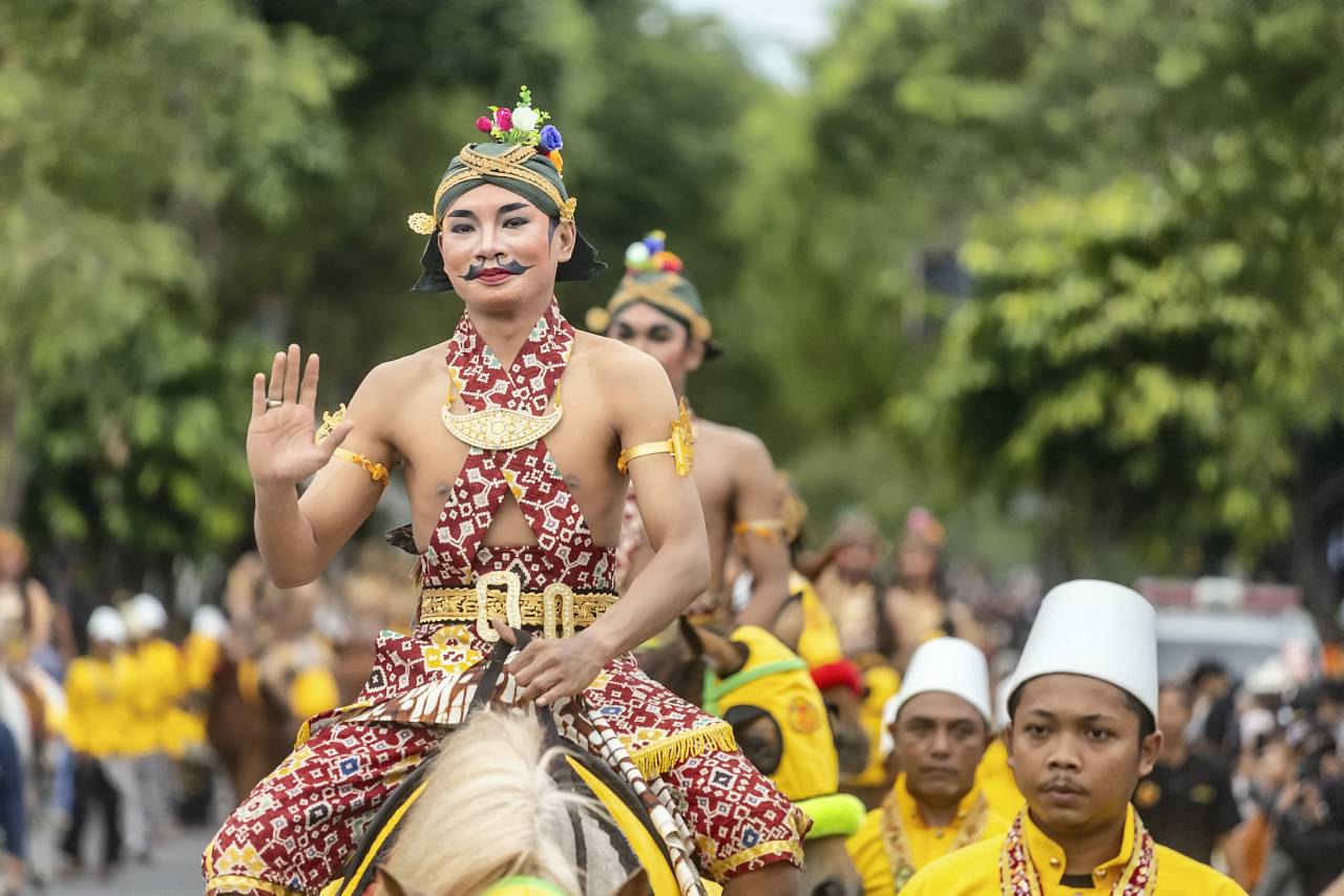 Kirab Peringatan Tingalan Dalem Taun 2025 Peringatan Tingalan Dalem Taun (ulang tahun dalam tahun Jawa), raja Keraton Sri Sultan Hamengku Bawono X, di Yogyakarta, Rabu (22/10).