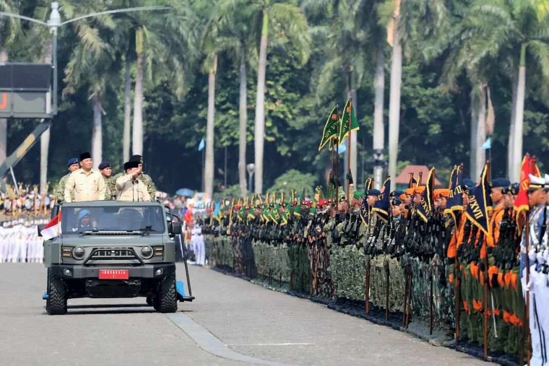 Presiden Prabowo Subianto menghadiri Upacara HUT ke-80 TNI, di Silang Monas, Jakarta, Minggu (5/10).