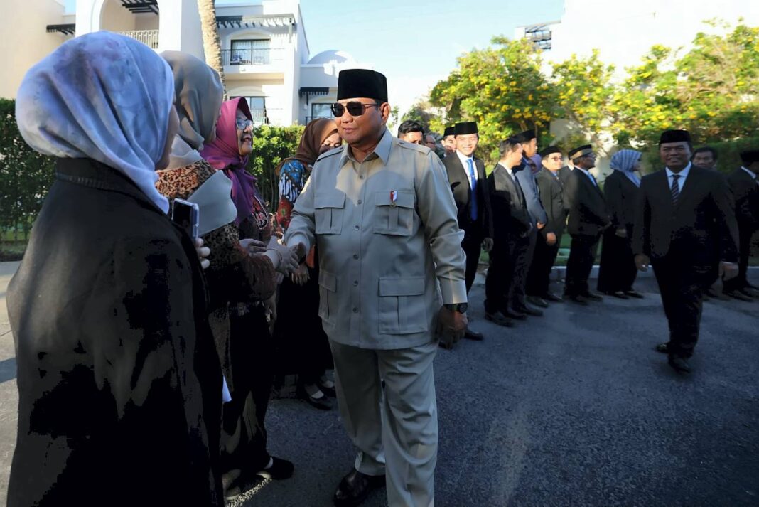 Presiden Prabowo Subianto tiba di Bandar Udara Internasional Sharm El-Sheikh, Republik Arab Mesir, Senin (13/10).