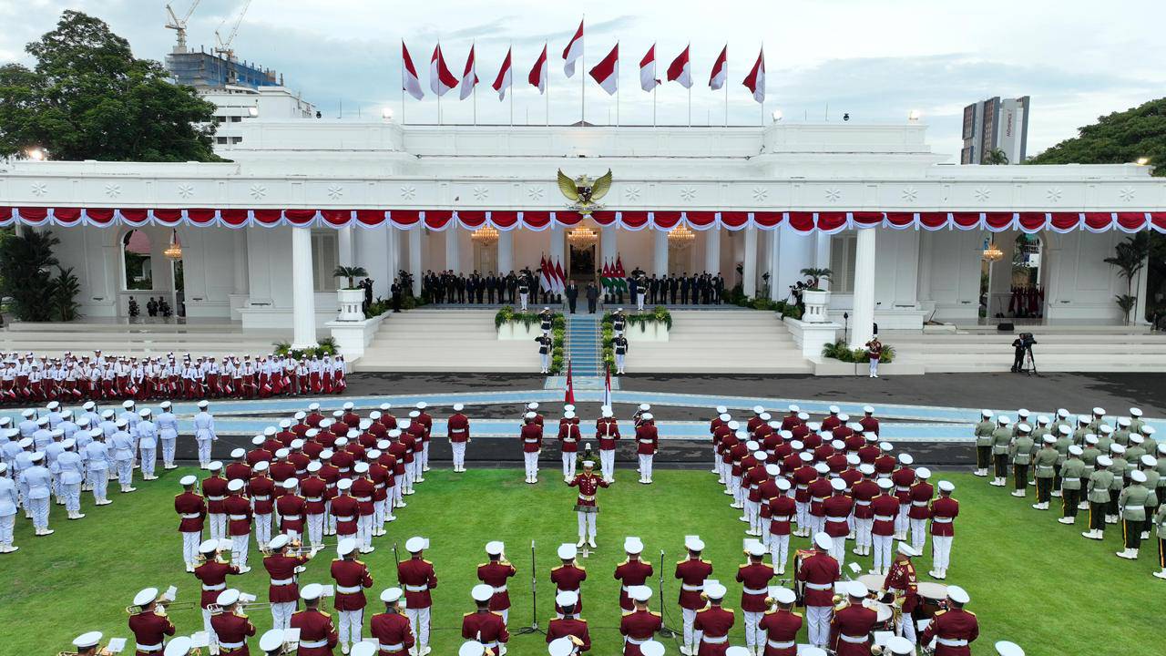 Raja Abdullah II Tiba di Istana Merdeka