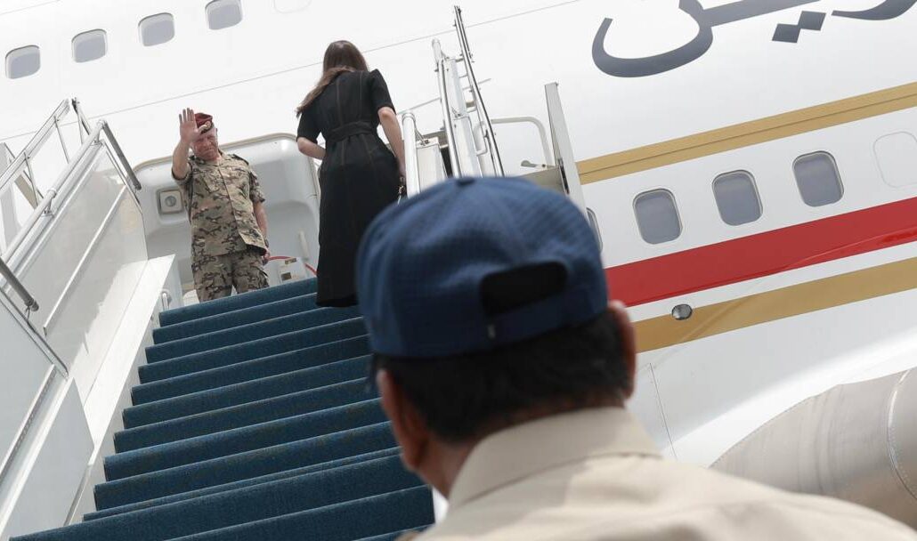 Presiden Prabowo Subianto secara langsung mengantar Raja Abdullah II ibn Al Hussein ke Halim Perdanakusuma, di Jakarta, Sabtu (15/11).