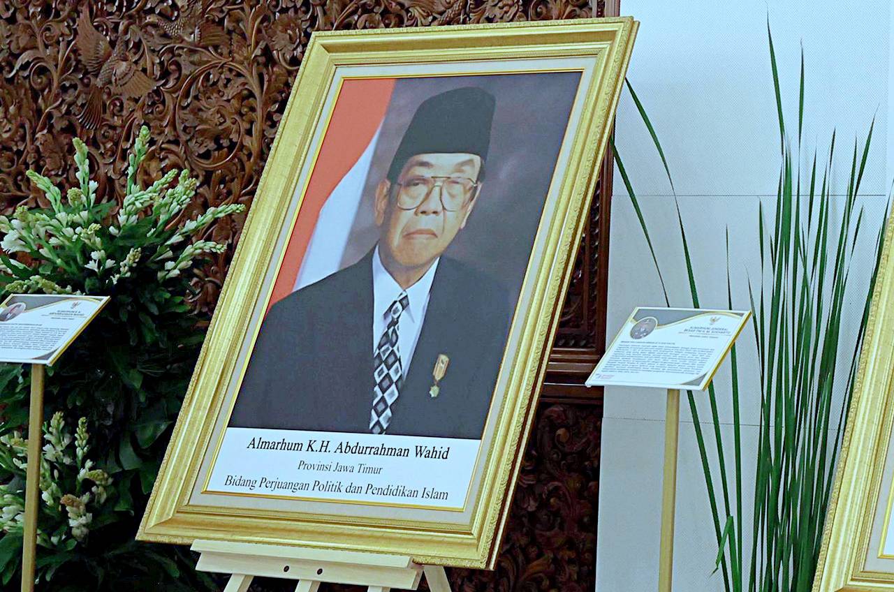 Pahlawan Nasional Abdrrahman Wahid (Gus Dur)
