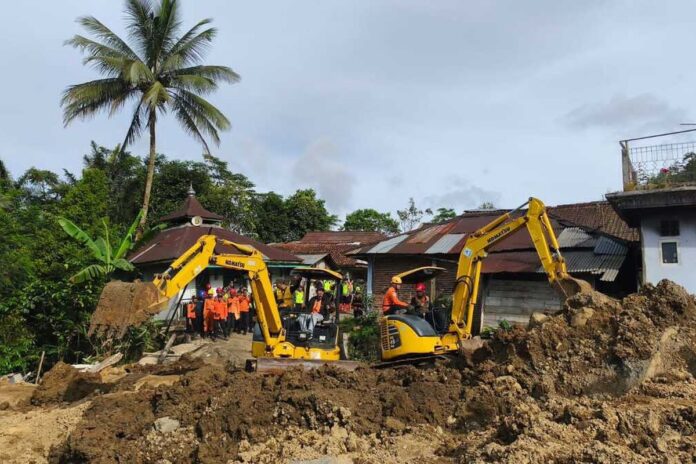 Pencarian Korban Longsor di Banjarnegara