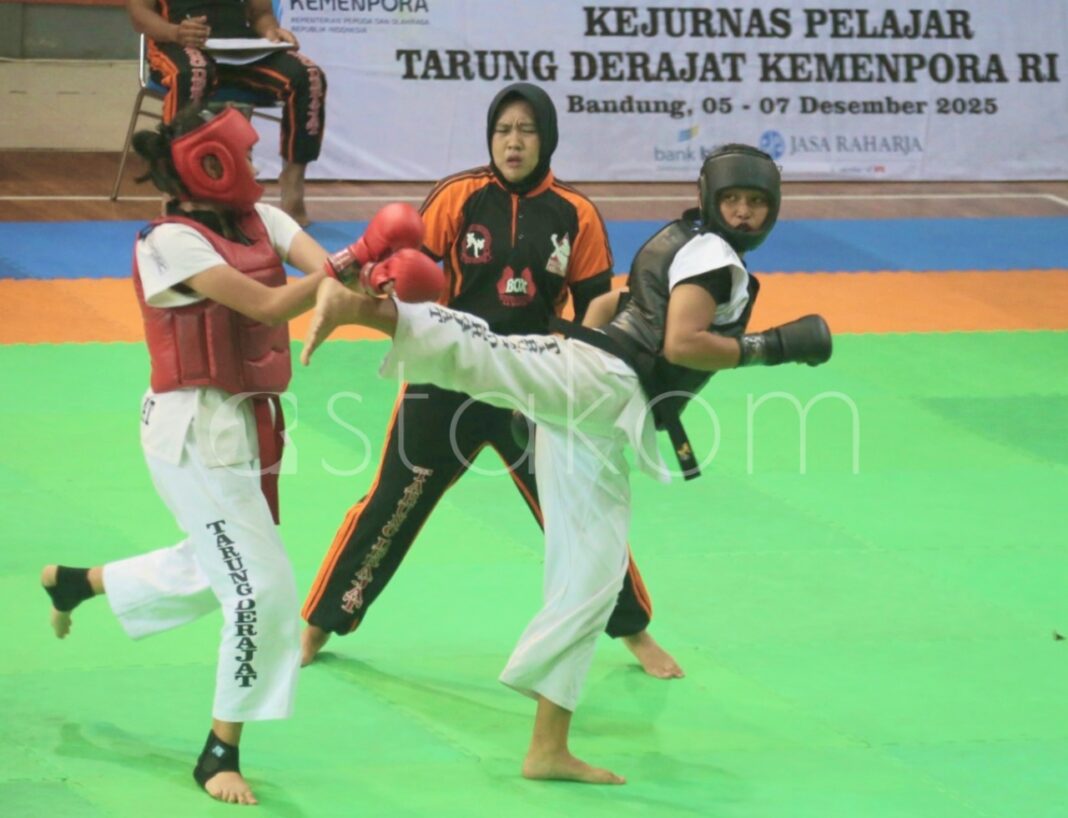 Kejuaraan Nasional (Kejurnas) Pelajar Tarung Derajat Kemenpora Tahun 2025, di GOR Pajajaran, Kota Bandung, Jawa Barat, Sabtu (6/12).
