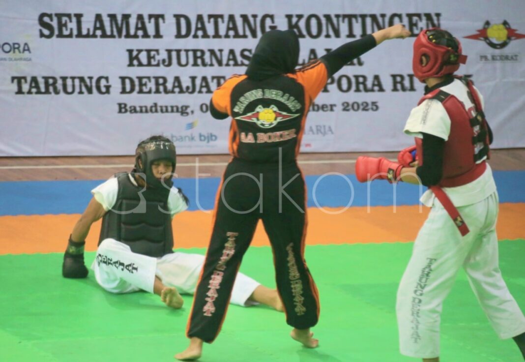 Kejuaraan Nasional (Kejurnas) Pelajar Tarung Derajat Kemenpora Tahun 2025, di GOR Pajajaran, Kota Bandung, Jawa Barat, Sabtu (6/12).