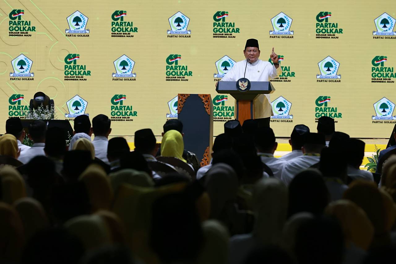 Presiden Prabowo Hadiri Puncak HUT ke-61 Partai Golkar Presiden Prabowo Subianto menghadiri acara doa untuk bangsa pada puncak peringatan Hari Ulang Tahun (HUT) ke-61 Partai Golkar bertema
