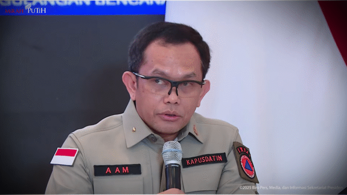 Abdul Muhari Kapusdatin BNPB saat Konfrensi Pers penanggulangan banjir Sumatera