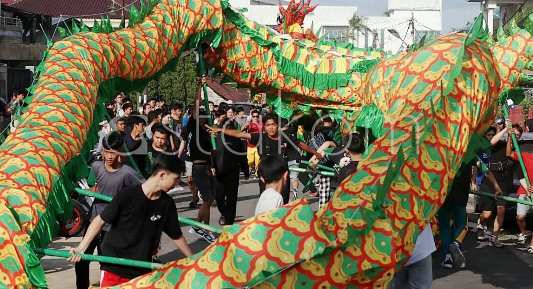 Latihan Naga Jelang Cap Go Meh di Pontianak Latihan kelompok naga Mitra Bhakti jelang perayaan Cap Go Meh di Pontianak