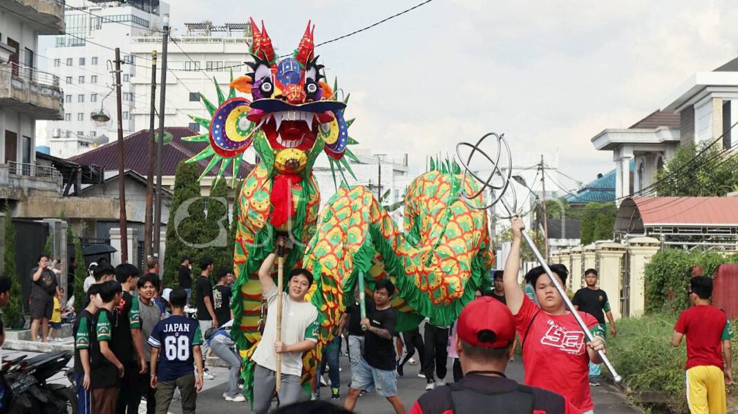 Latihan Naga Jelang Cap Go Meh di Pontianak Latihan kelompok naga Mitra Bhakti jelang perayaan Cap Go Meh di Pontianak