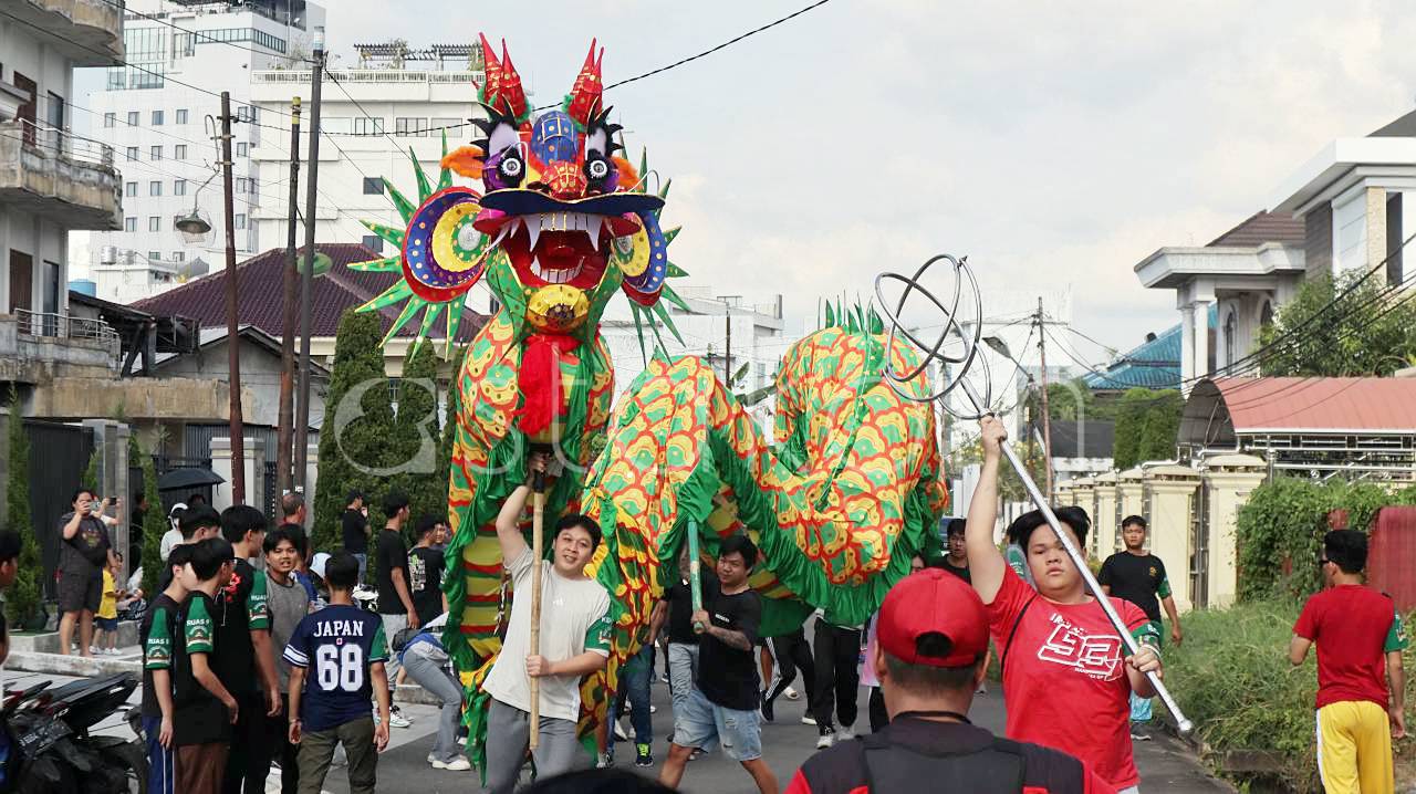 Latihan Naga Jelang Cap Go Meh di Pontianak Latihan kelompok naga Mitra Bhakti jelang perayaan Cap Go Meh di Pontianak
