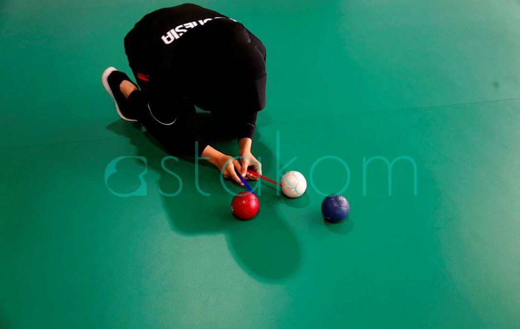 Atlet NPC Indonesia latihan boccia di Pelatnas Karanganyar.