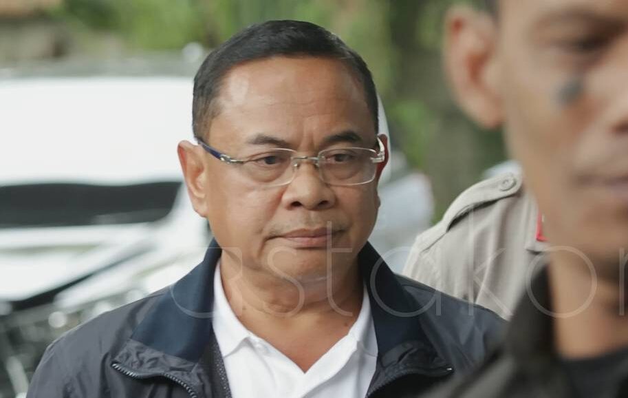 KPK Periksa Bupati Pati Sudewo Bupati Pati Sudewo tiba di Gedung KPK pasca terjaring OTT.