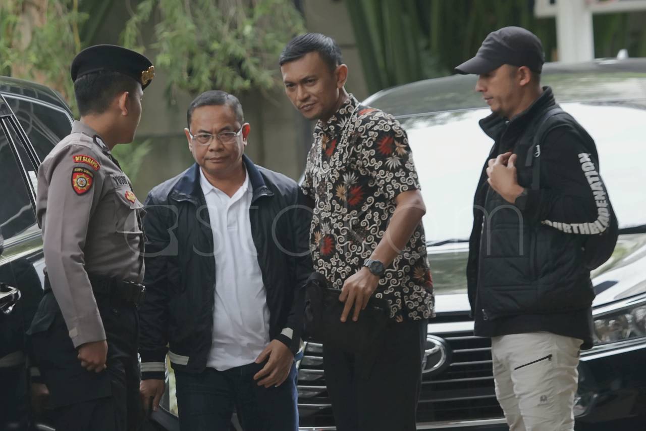 KPK Periksa Bupati Pati Sudewo Bupati Pati Sudewo tiba di Gedung KPK pasca terjaring OTT.