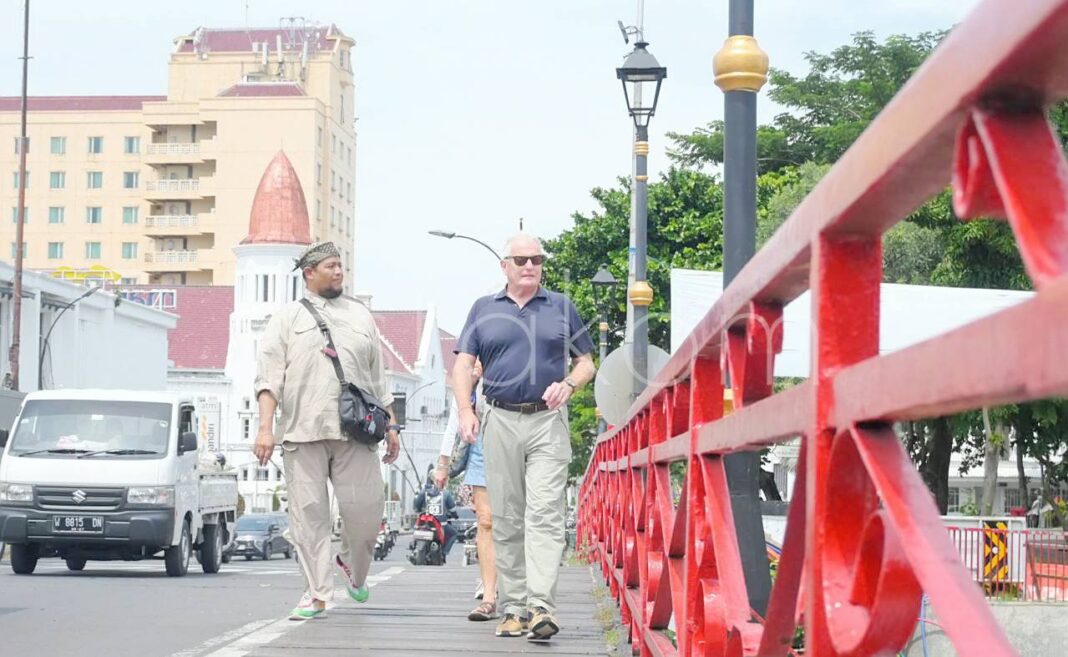 Target Kunjungan Wisman Nasional Tahun 2026 Wisatawan asing mengunjungi bangunan cagar budaya Kotalama Surabaya