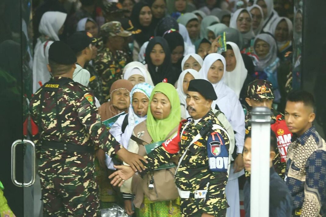 Ribuan Jamaah Hadiri Mujahadah Kubro Harlah Abad NU