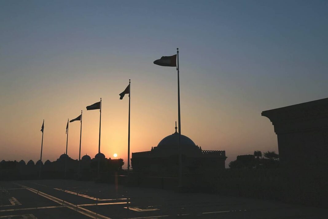 Presiden Prabowo tiba melalui Bandar Udara Presidential Flight, Abu Dhabi dalam kunjungan kerja ke Persatuan Emirat Arab (PEA)