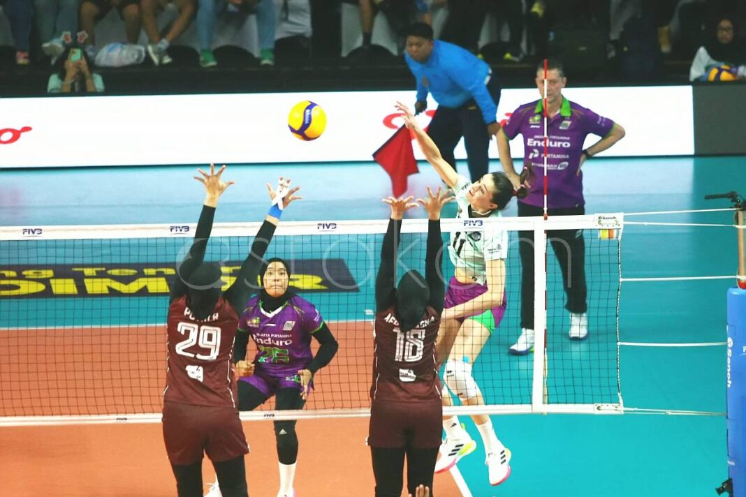 Aksi Jakarta Pertamina Enduro Putri Proliga 2026 Seri Malang