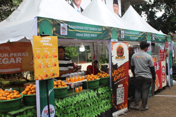 Jejeran Stand UMKM di Ramadan Fest Wanita Tani Indonesia HKTI di DPN HKTI Ragunan / Foto : Usman / Astakom