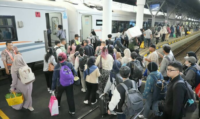 Peningkatan Penumpang di Stasiun Gubeng Surabaya